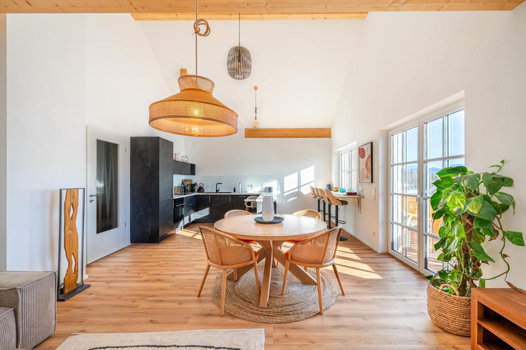 Liboria I Traumhafte Ferienwohnung In Aidling Am Riegsee Mit Atemberaubendem Blick Auf Die Majestaetische Zugspitze! エクステリア 写真